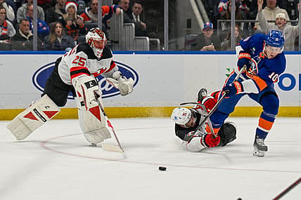 NHL: New Jersey Devils at New York Islanders