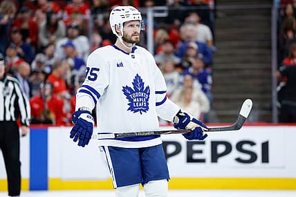 NHL: Toronto Maple Leafs at Chicago Blackhawks