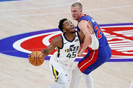Utah Jazz star Donovan Mitchell suffers lower-leg injury