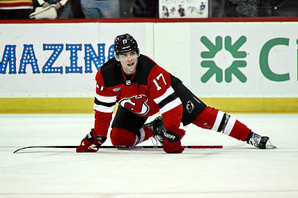 NHL: Toronto Maple Leafs at New Jersey Devils