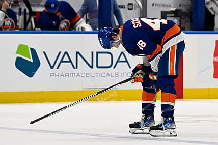 NHL: Carolina Hurricanes at New York Islanders