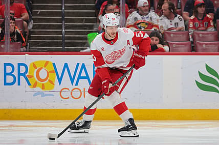 NHL: Detroit Red Wings at Florida Panthers