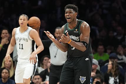 NBA: Playoffs-San Antonio Spurs at Minnesota Timberwolves