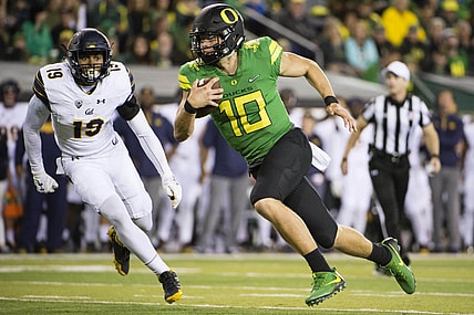 Oregon Ducks quarterback Justin Herbert