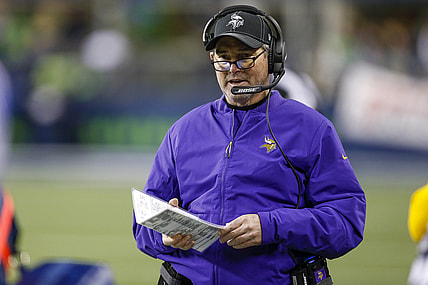 Mike Zimmer coaches on the sideline
