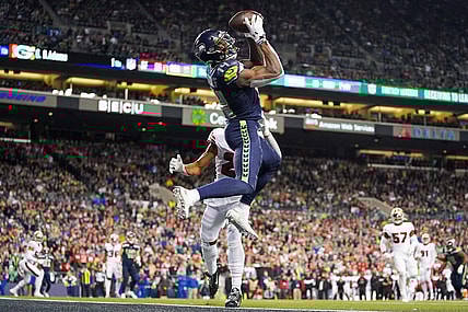 Seattle Seahawks receiver DK Metcalf makes highlight grab