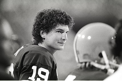 NFL History: 5 Players That Went Broke: Browns Bernie Kosar