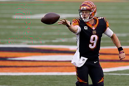 Bengals-Joe-Burrow-during-NFL-debut-Chargers