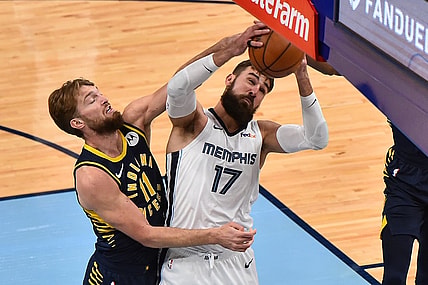 NBA trades: Jonas Valančiūnas