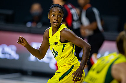 WATCH: Jewell Loyd sinks OT buzzer beater, Seattle Storm push win streak to 6