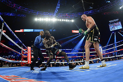 Deontay Wilder vs Tyson Fury III will be postponed until October