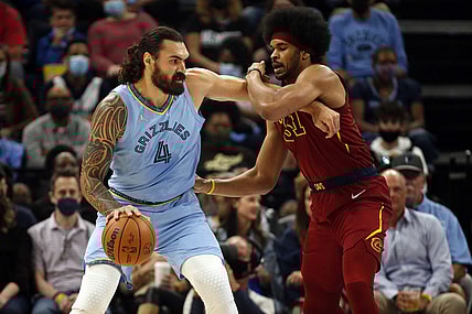 Oct 20, 2021; Memphis, Tennessee, USA; Memphis Grizzles center Steven Adams (4) drives to the basket against Cleveland Cavaliers center Jarrett Allen (31) during the first half at FedExForum. Mandatory Credit: Petre Thomas-USA TODAY Sports