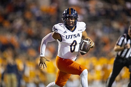 Nov 6, 2021; El Paso, Texas, USA; UTSA Roadrunners quarterback Frank Harris (0) runs the ball against the UTEP Miners at Sun Bowl stadium. Mandatory Credit: Ivan Pierre Aguirre-USA TODAY Sports