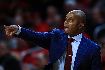 Feb 13, 2020; Cincinnati, Ohio, USA; Memphis Tigers head coach Penny Hardaway reacts from the bench in the game against the Cincinnati Bearcats in the second half at Fifth Third Arena. Mandatory Credit: Aaron Doster-USA TODAY Sports