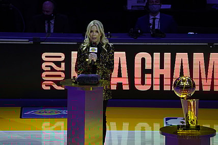 lebron james, jeanie buss, lakers