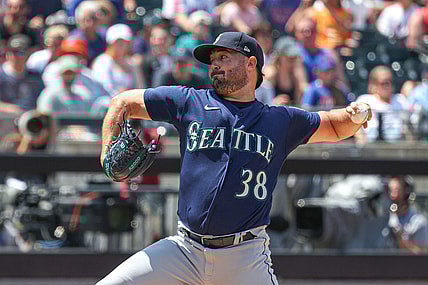 May 15, 2022; New York City, New York, USA; Seattle Mariners starting pitcher Robbie Ray (38) delivers a pitch during the first inning against the New York Mets at Citi Field. Mandatory Credit: Vincent Carchietta-USA TODAY Sports