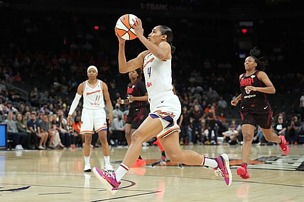 Jun 29, 2022; Phoenix, Arizona, USA; Phoenix Mercury guard Skylar Diggins-Smith (4) drives against the Indiana Fever during the first half at Footprint Center. Mandatory Credit: Joe Camporeale-USA TODAY Sports