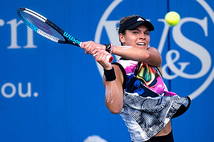 Caty McNally returns to Aliaksandra Sasnovich during the Western & Southern Open at the Lindner Family Tennis Center in Mason, Ohio Monday, Aug. 15, 2022.

Western Southern Open Day Two Morning 83