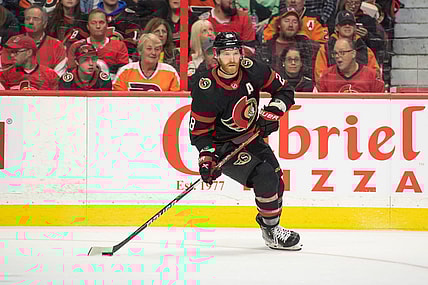 Nov 5, 2022; Ottawa, Ontario, CAN; Ottawa Senators right wing Claude Giroux (28) skates with the puck in the second period against the Philadelphia Flyers at the Canadian Tire Centre. Mandatory Credit: Marc DesRosiers-USA TODAY Sports