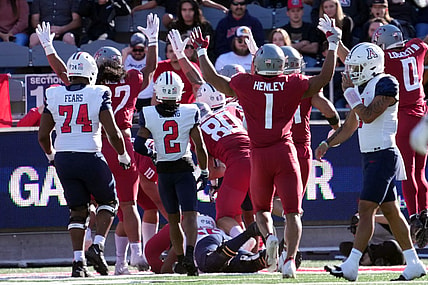 Nov 19, 2022; Tucson, Arizona, USA; Washington State Cougars celebrate a touchdown against the Arizona Wildcats during the second half at Arizona Stadium. Mandatory Credit: Joe Camporeale-USA TODAY Sports