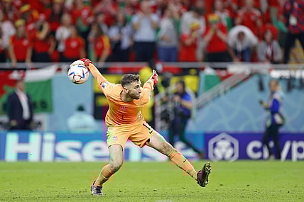Nov 21, 2022; Al Rayyan, Qatar; United States of America goalkeeper Matt Turner (1) throws the ball against Wales during the second half during a group stage match during the 2022 FIFA World Cup at Ahmed Bin Ali Stadium. Mandatory Credit: Yukihito Taguchi-USA TODAY Sports