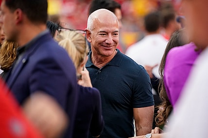 Jeff Bezos, Daniel Snyder
