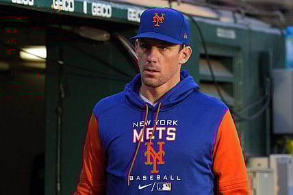 Sep 23, 2022; Oakland, California, USA; New York Mets starting pitcher Chris Bassitt (40) before the game against the Oakland Athletics at RingCentral Coliseum. Mandatory Credit: Darren Yamashita-USA TODAY Sports