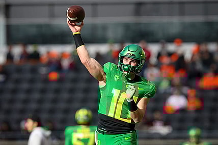Oregon quarterback Bo Nix throws a pass.

Syndication The Register Guard