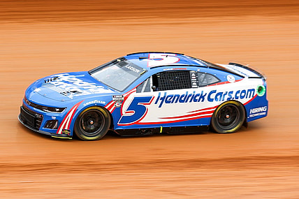 Apr 8, 2023; Bristol, Tennessee, USA; NASCAR Cup Series driver Kyle Larson (5) during the heat race qualifying at Bristol Motor Speedway Dirt Course. Mandatory Credit: Randy Sartin-USA TODAY Sports