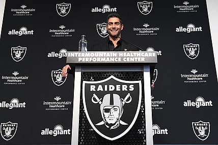 Las Vegas Raiders quarterback Jimmy Garoppolo