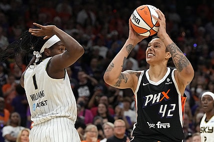 May 21, 2023; Phoenix, Arizona, USA; Phoenix Mercury center Brittney Griner (42) moves to the basket against Chicago Sky forward Elizabeth Williams (1) in the first half at Footprint Center. Mandatory Credit: Rick Scuteri-USA TODAY Sports