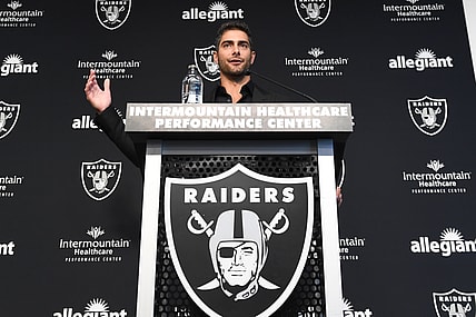 Las Vegas Raiders quarterback Jimmy Garoppolo