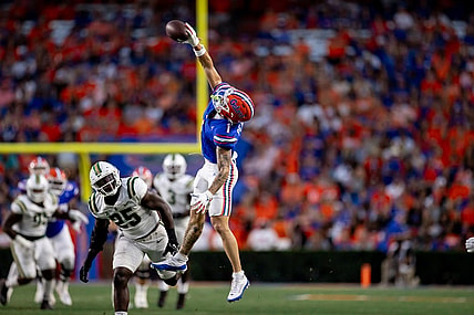 Florida Gators wide receiver Ricky Pearsall (1) makes a one-handed catch for a first down during the first half against the Charlotte 49ers at Steve Spurrier Field at Ben Hill Griffin Stadium in Gainesville, FL on Saturday, September 23, 2023. [Matt Pendleton/Gainesville Sun]