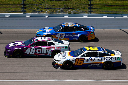 NASCAR: Truck Series Heart of America 200