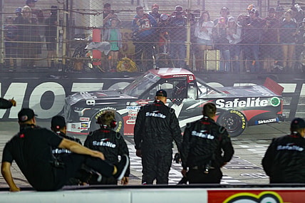 NASCAR: Truck Series UNOH 200