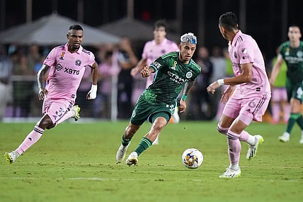 Sep 30, 2023; Fort Lauderdale, Florida, USA; New York City FC midfielder Santiago Rodriguez (10) moves the ball during the second half against Inter Miami CF at DRV PNK Stadium. Mandatory Credit: Rich Storry-USA TODAY Sports