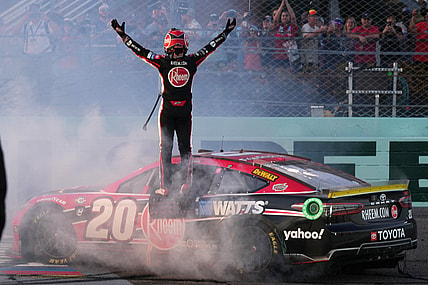 NASCAR: 4EVER 400 presented by Mobil 1