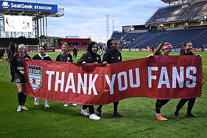 Oct 15, 2023; Bridgeview, Illinois, USA; Chicago Red Stars thank fans after the game against OL Reign at SeatGeek Stadium. Mandatory Credit: Daniel Bartel-USA TODAY Sports