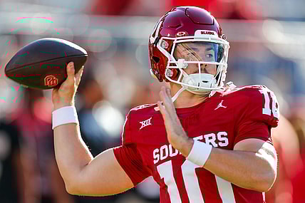 Oklahoma   s Jackson Arnold (10) warms up before an NCAA football game between University of Oklahoma (OU) and Iowa State at the Gaylord Family Oklahoma Memorial Stadium in Norman, Okla., on Saturday, Sept. 30, 2023.