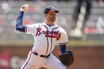 Jul 16, 2023; Cumberland, Georgia, USA; Atlanta Braves relief pitcher Collin McHugh (32) pitches against the Chicago White Sox during the second inning at Truist Park. Mandatory Credit: Dale Zanine-USA TODAY Sports