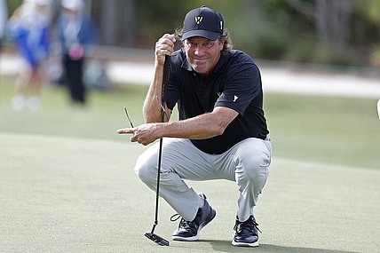 Dec 8, 2023; Bradenton, Florida, USA; Team International s Stephen Ames lines up a putt during their morning round at The Concession Golf Club. Mandatory Credit: Jeff Swinger-USA TODAY Sports