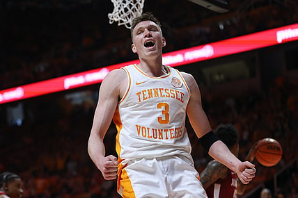 Jan 20, 2024; Knoxville, Tennessee, USA; Tennessee Volunteers guard Dalton Knecht (3) reacts after dunking the ball against the Alabama Crimson Tide during the second half at Thompson-Boling Arena at Food City Center. Mandatory Credit: Randy Sartin-USA TODAY Sports