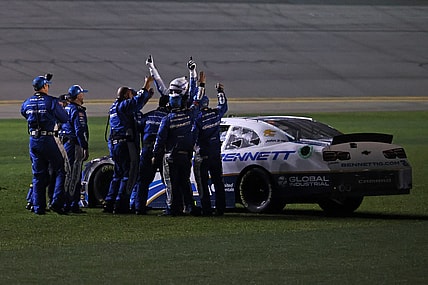 NASCAR Xfinity: United Rentals 300