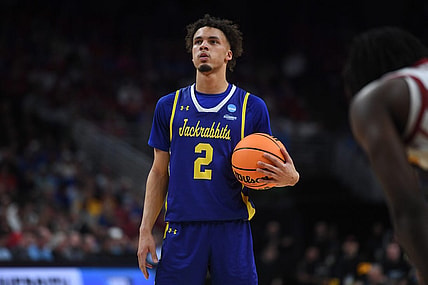 South Dakota State's guard Zeke Mayo (2) takes a deep breath before shooting the free throw during the second half on Thursday, March 21, 2024 at the CHI Health Center in Omaha, Nebraska.
