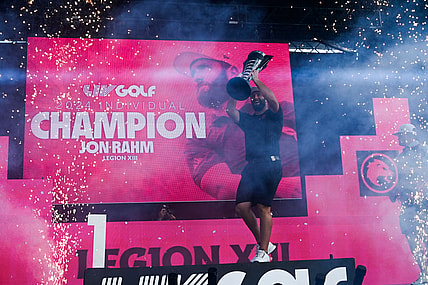 pga tour, liv golf
