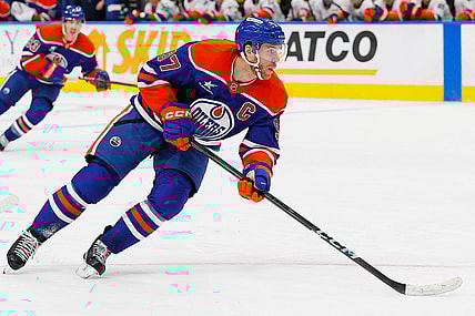 NHL: New York Islanders at Edmonton Oilers
