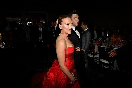 Colin Jost, Scarlett Johansson