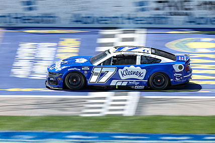 NASCAR: AdventHealth 400