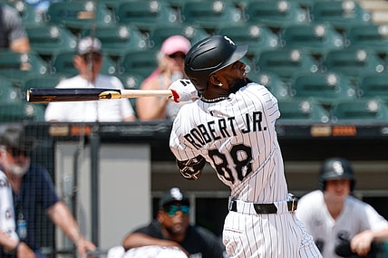 Chicago White Sox center fielder Luis Robert Jr.