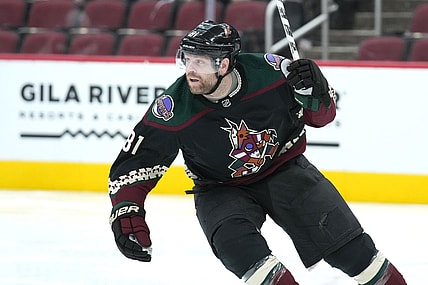 Vegas Golden Knights Phil Kessel Free Agency Arizona Coyotes right wing Phil Kessel (81) in the first period during an NHL hockey game against the Anaheim Ducks, Friday, April 1, 2022, in Glendale, Ariz. (AP Photo/Rick Scuteri)